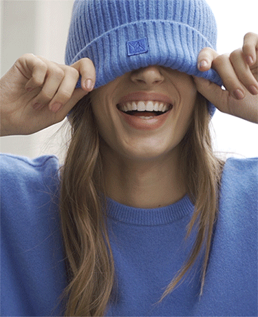 Beanie Cashmere with YY Logo Cobalt